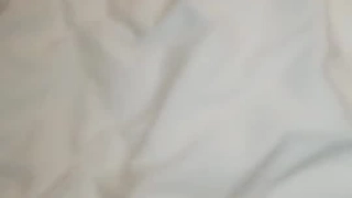 “屁股都是被你操大的”后入极品肥臀，猛烈撞击高潮不断