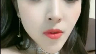 极品气质美女一库一库 假阳具道具自慰 表情很骚 看来是很爽