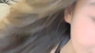 小个子荡妇吸吮和操大鸡巴