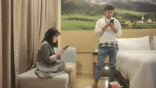 私密大保健男技师的手法太娴熟把年轻少妇摸的受不了主动啪啪