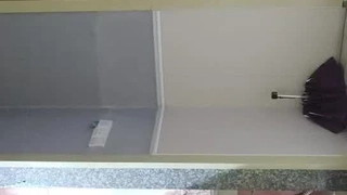深圳富姐夜店找鸭男 情趣酒店开房激情被大屌猛男在销魂椅上干得死去活来